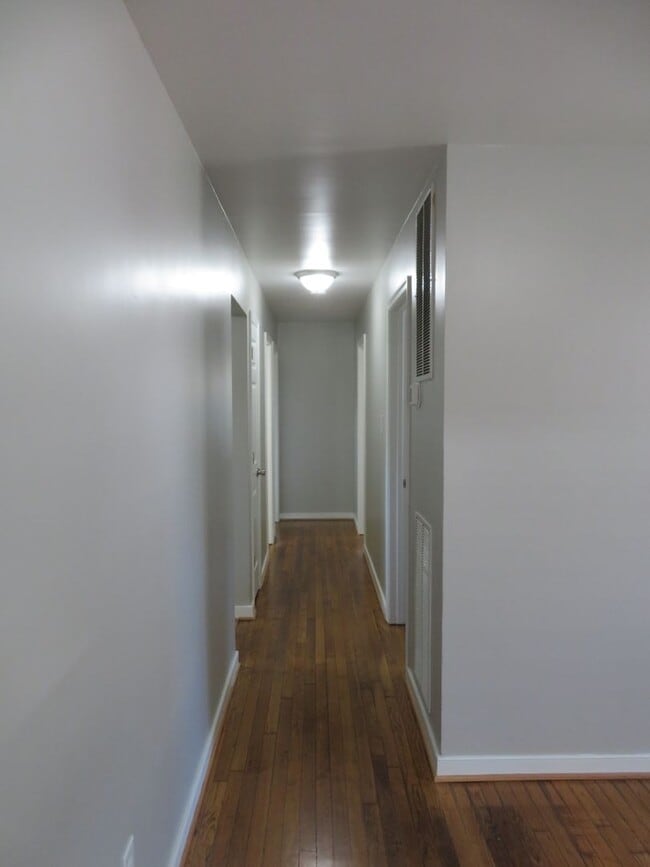 Building Photo - Hopewell