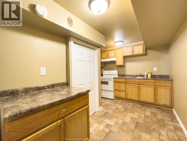 Building Photo - 1198 Highnoon Dr