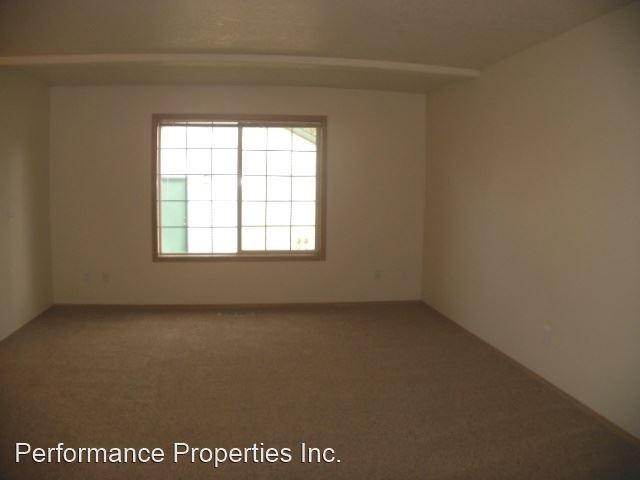 Building Photo - 1153 SE 85th Ave