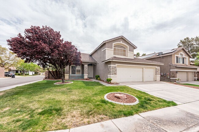 Building Photo - BRAND NEW AC UNIT! Stunning two-story sing...