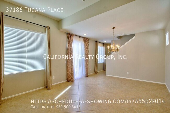 Foto del edificio - 37186 Tucana Pl