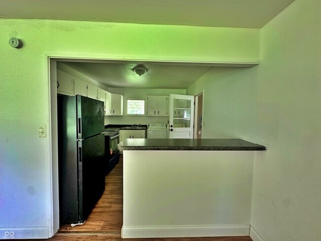 Building Photo - 2725 Kristen Dr W