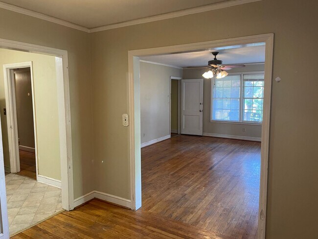 Foto del edificio - 108 Calhoun Rd