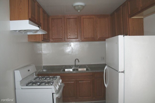 Foto del edificio - 2666 Ellendale Pl