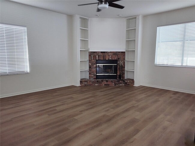 Building Photo - 27536 Breakers Dr