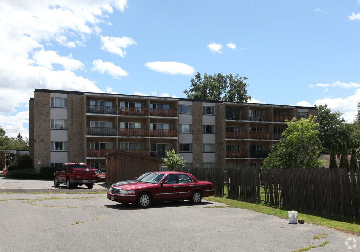 Building Photo - Berkshire Apartments