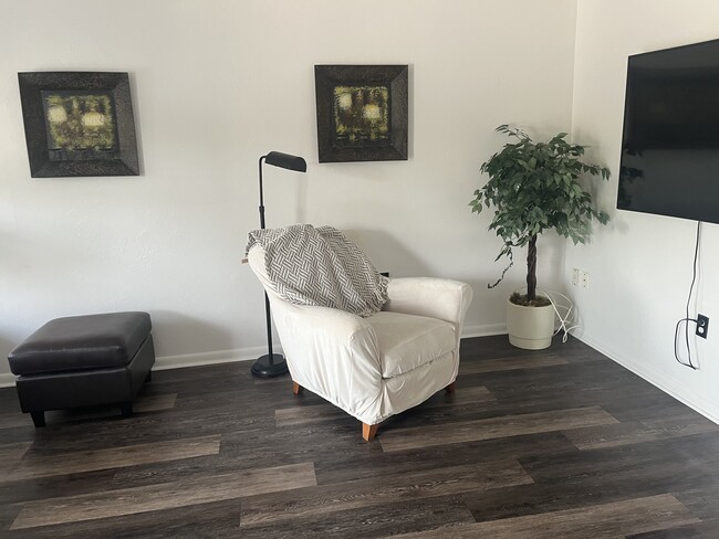 Building Photo - 8396 111th St