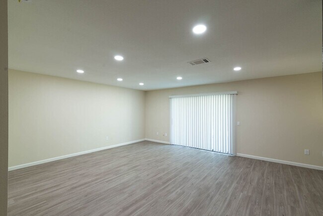 Building Photo - Welcome to 679 E Palm- Redlands, CA***1/2 ...