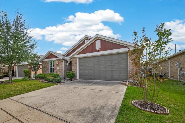 Foto del edificio - 16039 Cypress Farms Dr