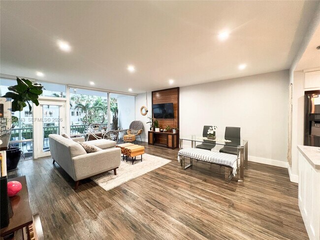 Foto del edificio - 1408 Brickell Bay Dr