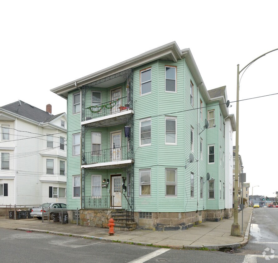 96 Division St, New Bedford, MA 02744 96 Division St New Bedford, MA