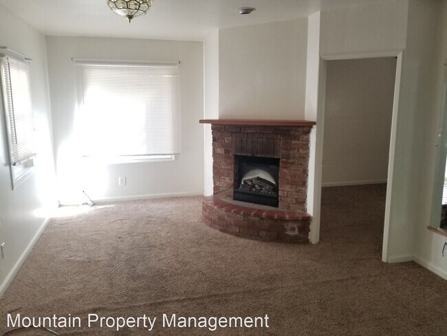 Foto del edificio - 1 br, 1 bath House - 653 Knoll Drive