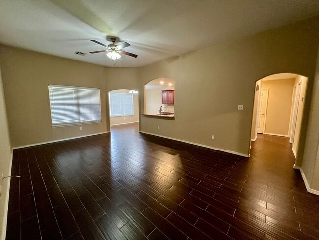 Building Photo - 511 Ridge Point Dr