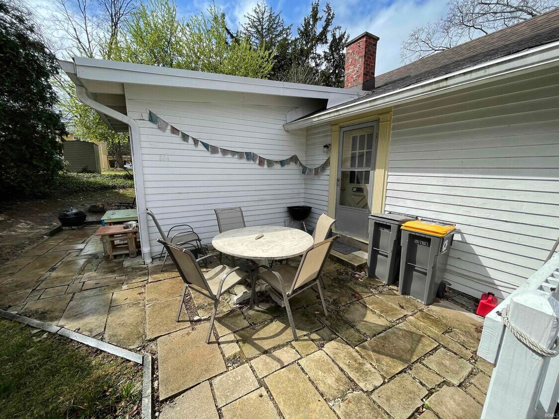Foto principal - 304 E Smith Ave