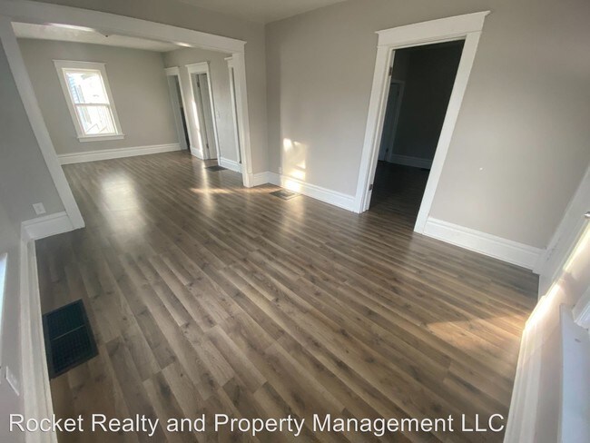 Building Photo - 4 br, 1.5 bath House - 802 Grant St