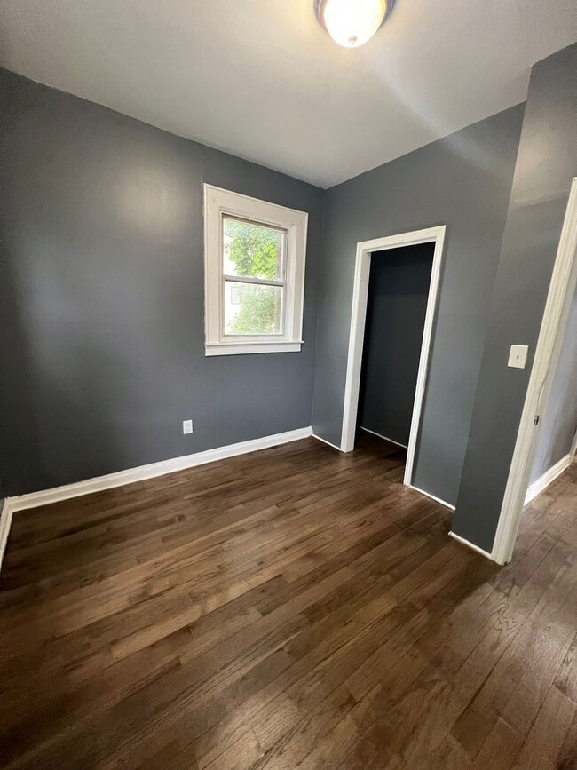 57 Fabyan Pl 2L - 56 Fabyan Pl