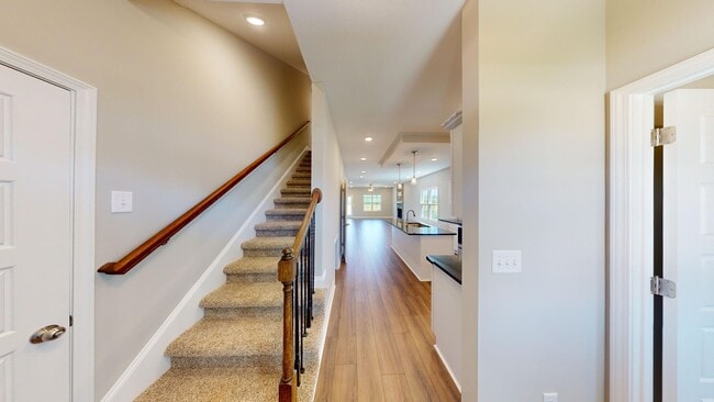 Foto del edificio - Contemporary Ranch Home with Open-Concept Design, Large Eat-In Kitchen and Covered Patio