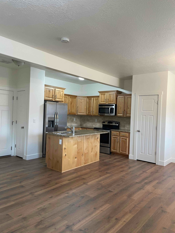 Foto principal - 1547 N 400 W