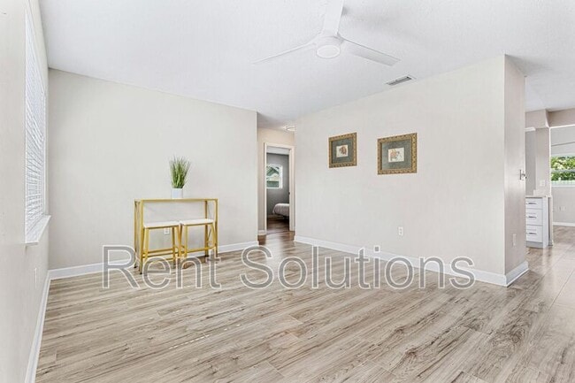 Building Photo - 5127 Caesar Way S