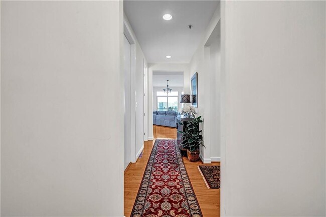 Foto del edificio - 711 Cosmopolitan Dr NE