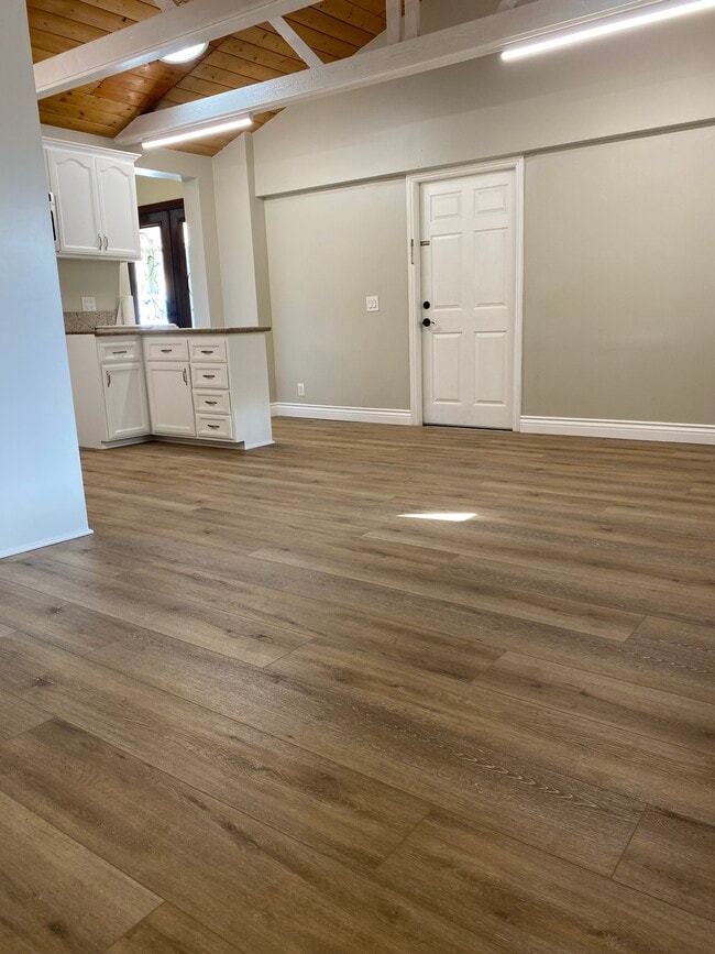 Living room - 2009 Orchard Ln