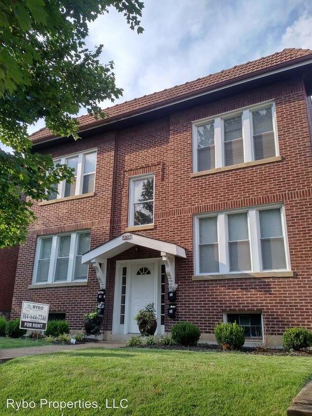 Primary Photo - 5207 Sutherland - 1E