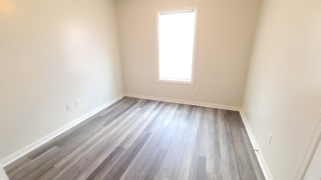 Building Photo - 601 Connors Path