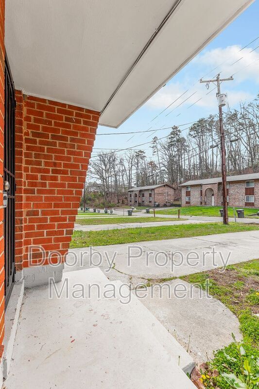 Foto del edificio - 3335 Pinewood Ave