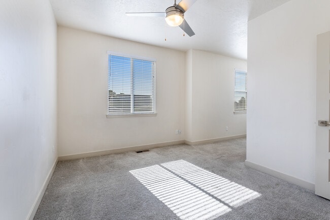 Master bedroom - 45 Twelve Townhomes
