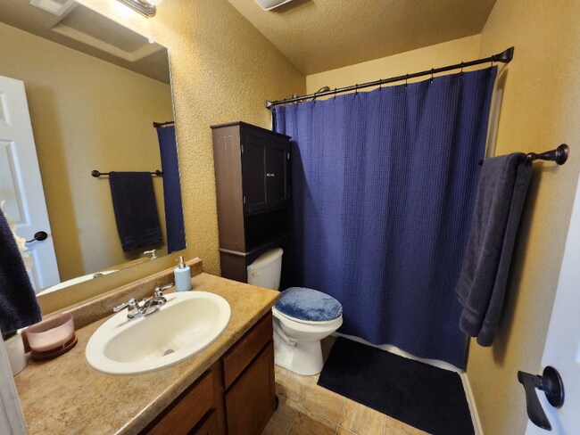 Foto del edificio - 2349 Spring Blossom Dr