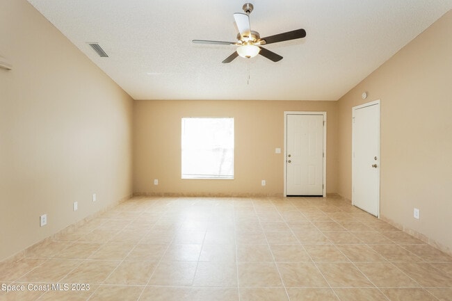 Building Photo - 502 Whitehall Ave SW