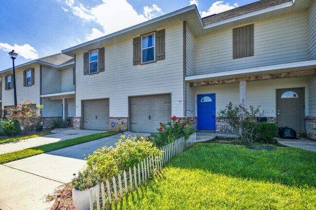 Foto del edificio - 511 Arbor Lake Dr