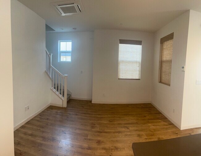 Foto del edificio - 475 Tailoff Ln