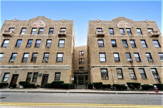 Building Photo - 144 Old Bergen Rd