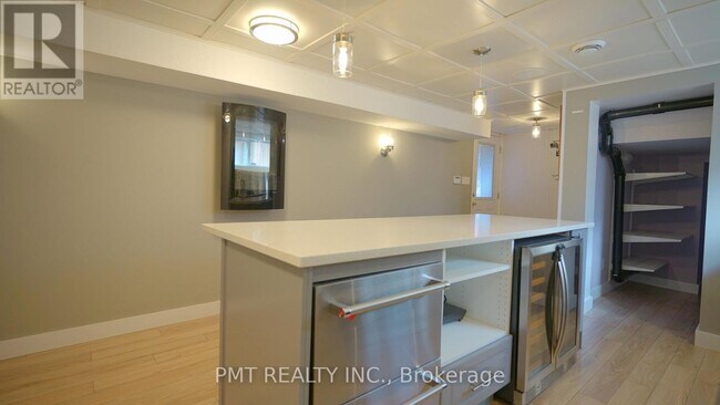 Photo du bâtiment - 94 Glenhaven St