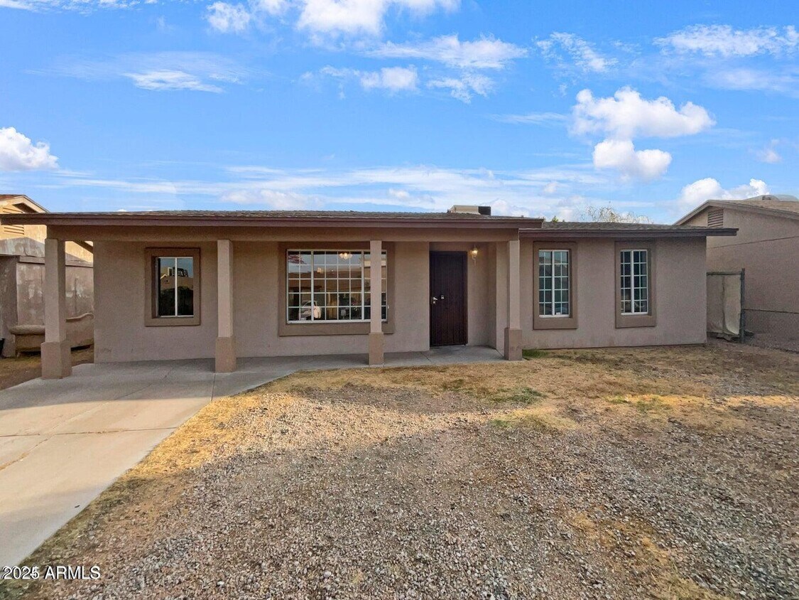 Primary Photo - 2342 W Danbury Dr
