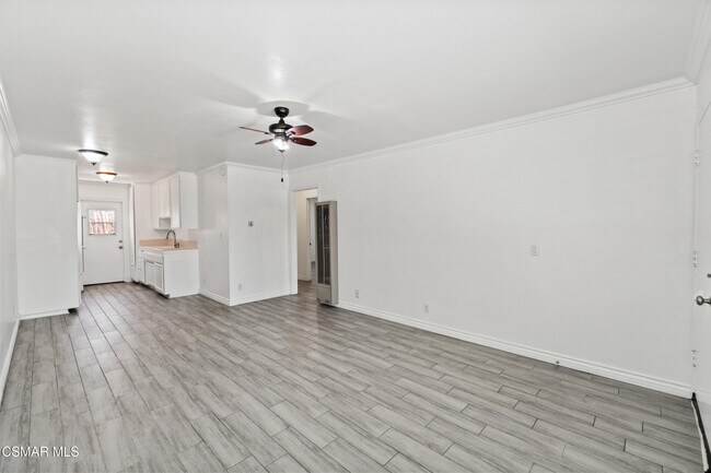 Foto del edificio - 3345 Porter Ln