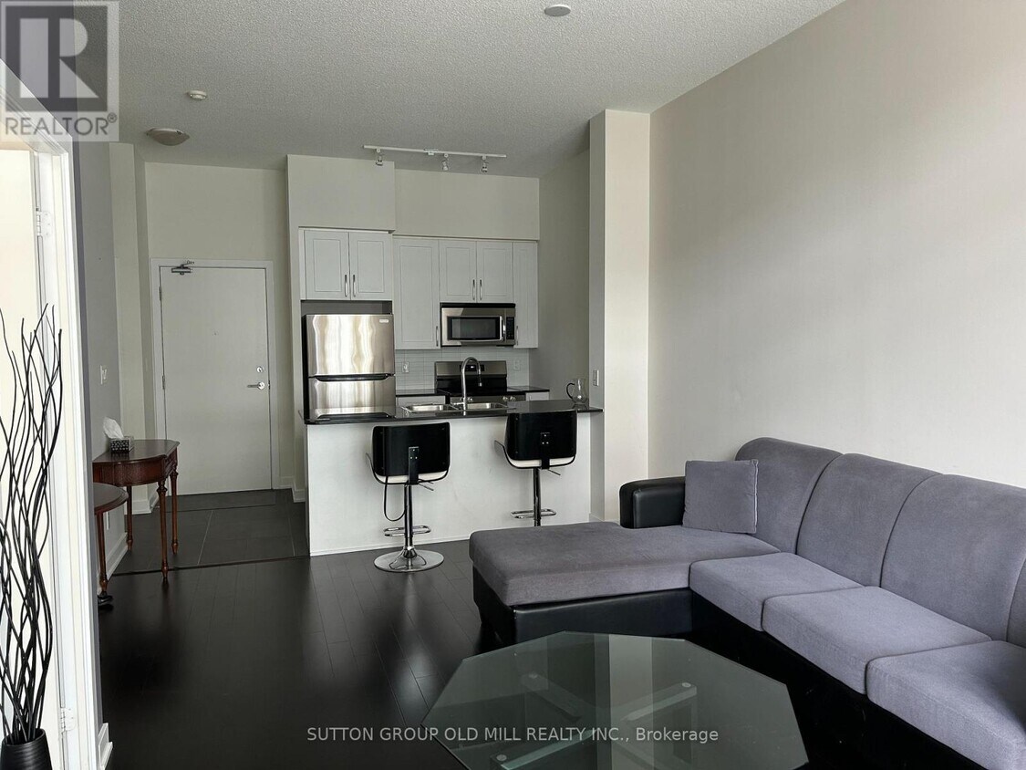 Photo principale - 4070-4070 Confederation Pkwy