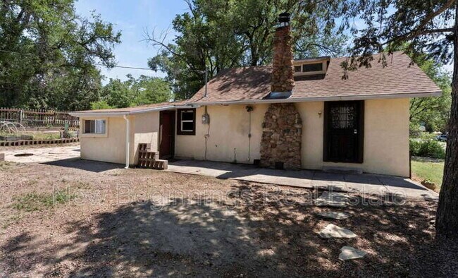 Building Photo - 2028 E Dale St