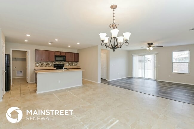 Foto del edificio - 8586 W Magpie Pl