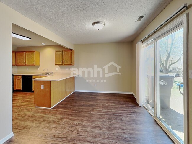 Foto del edificio - 5426 Alameda Rd