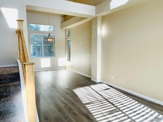 Foto del edificio - 3200 Fairlands Ct