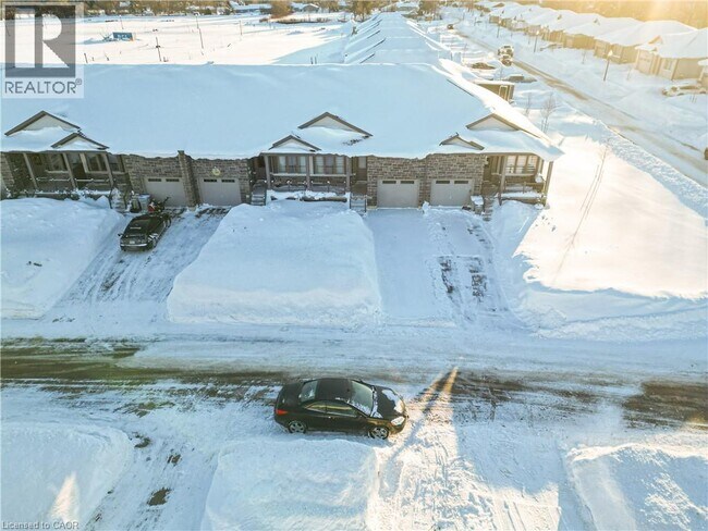 Photo du bâtiment - 107 Cheryl Ave