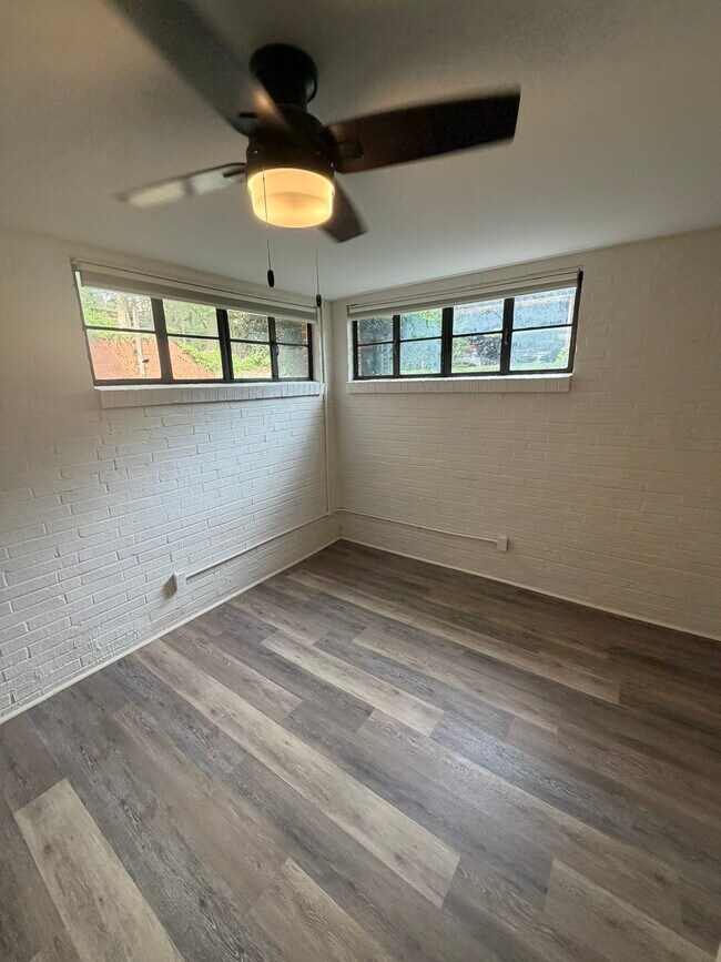 Foto del edificio - 425 S Jackson St