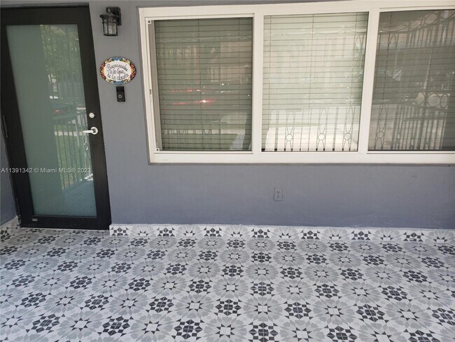 Foto del edificio - 1128 SW 21st Ave