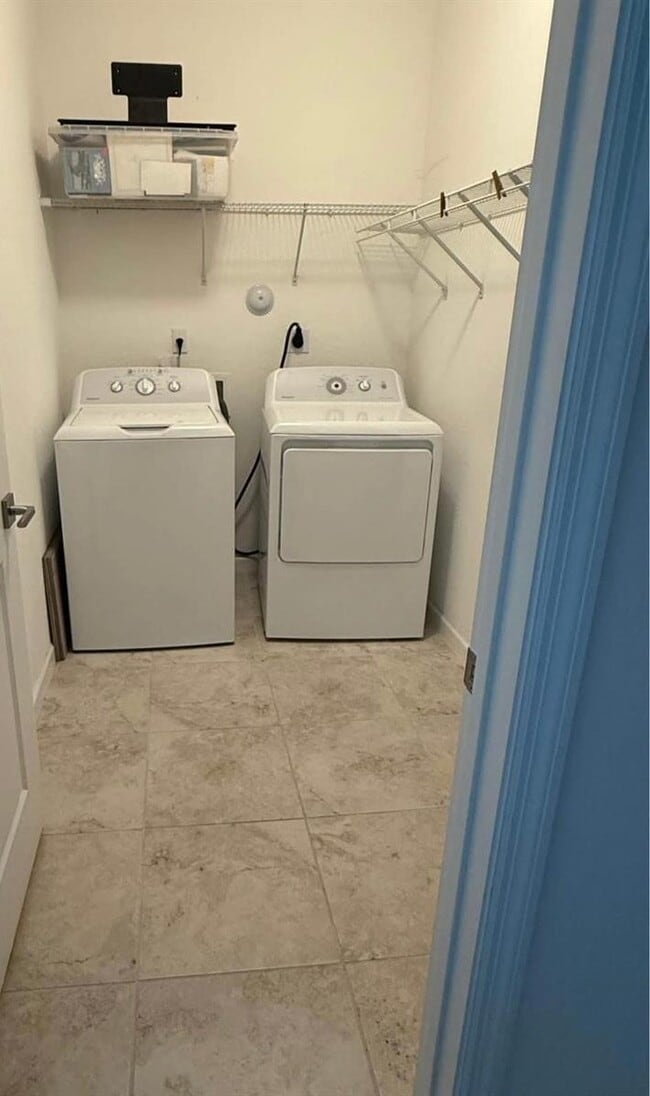 Foto del edificio - 13280 SW 272nd St