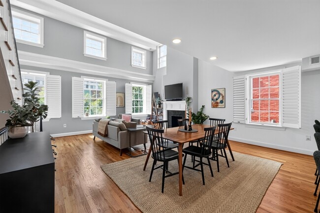 Building Photo - 933 M St NW