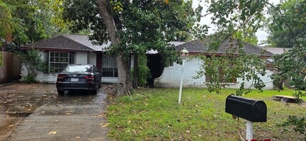 Building Photo - 1018 Forestburg Dr