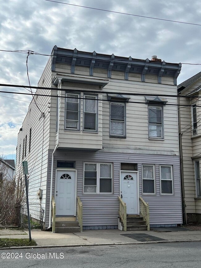 Building Photo - 43 5th Ave