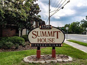 Building Photo - 1700 SW 16th Ct